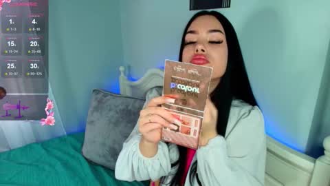 juice_lips online show from 12-20-25, 08:21