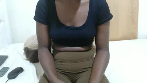 Snapshot of juicebabie chatting on 11-21-25, 06:39 juicebabie online show from 11-21-25, 06:39