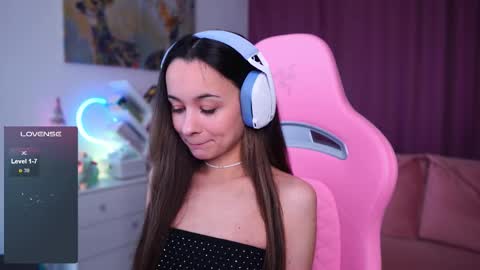 Angelina online show from 11-27-25, 11:45