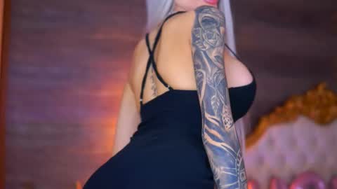 Snapshot of juicy_jessye chatting on 02-05-26, 10:14 Jessye online show from 02-05-26, 10:14