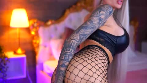 Snapshot of juicy_jessye chatting on 02-09-26, 09:52 Jessye online show from 02-09-26, 09:52