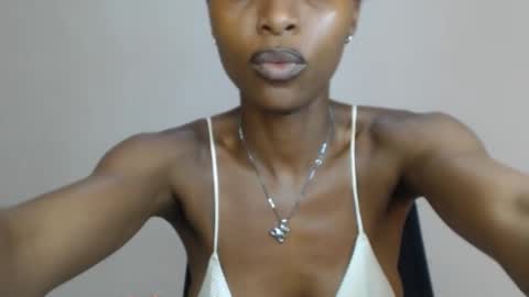 Snapshot of juicy_pinkpussy564197 chatting on 02-26-26, 03:33 olivia online show from 02-26-26, 03:33