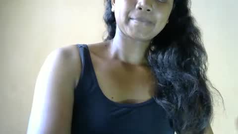 Snapshot of juicy_pretty chatting on 02-14-25, 08:10 stellah online show from 02-14-25, 08:10