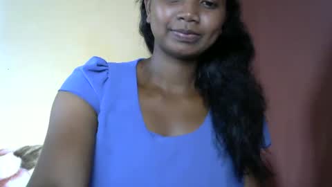 Snapshot of juicy_pretty chatting on 03-08-25, 10:43 stellah online show from 03-08-25, 10:43