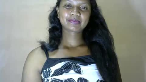 Snapshot of juicy_pretty chatting on 03-11-25, 06:19 stellah online show from 03-11-25, 06:19