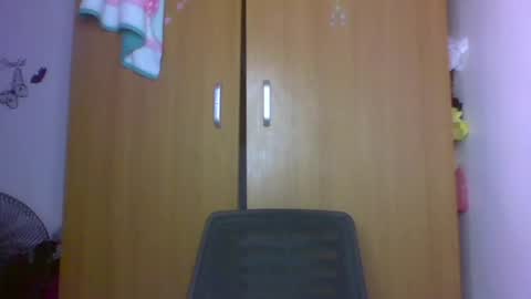 Snapshot of juicy_pussy1122 chatting on 12-21-25, 03:41 Emily online show from 12-21-25, 03:41