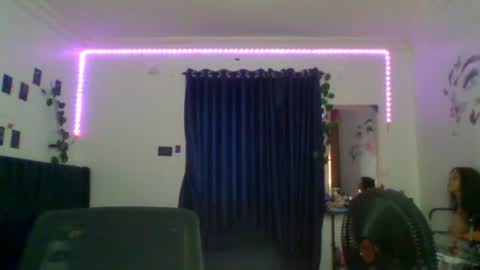 Snapshot of juicy_pussy1122 chatting on 01-10-26, 08:49 Emily online show from 01-10-26, 08:49