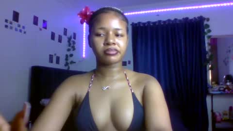 Snapshot of juicy_pussy1122 chatting on 01-13-26, 10:09 Emily online show from 01-13-26, 10:09