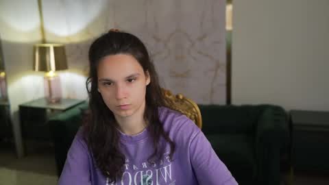 Snapshot of juicy_secrets_054 chatting on 04-29-26, 10:41 Elza online show from 04-29-26, 10:41