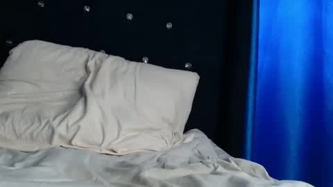 pretty online show from 12-14-25, 07:47