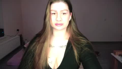 Elena online show from 04-18-26, 06:45