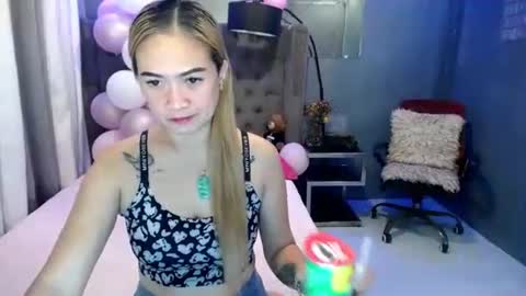 Snapshot of juicyliciousgirl chatting on 05-08-26, 06:52 Den online show from 05-08-26, 06:52