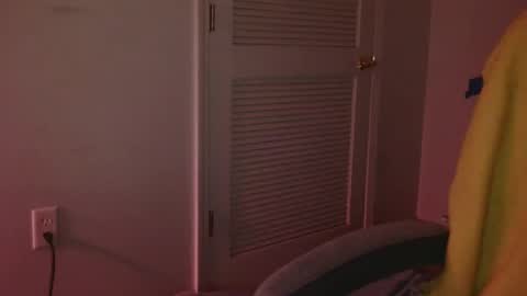 Juiicy Bunns online show from 02-21-25, 05:35