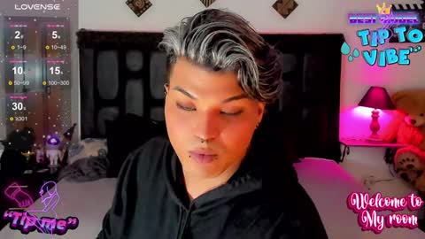 Snapshot of jujubee_lander chatting on 12-06-24, 04:49 Jujubee online show from 12-06-24, 04:49