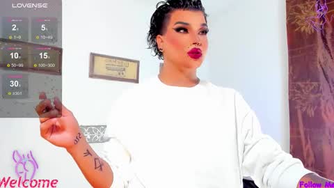 Snapshot of jujubee_lander chatting on 11-21-25, 01:43 Jujubee online show from 11-21-25, 01:43