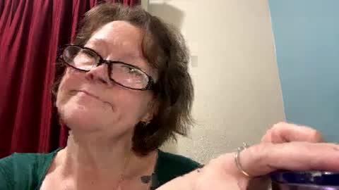 Snapshot of jujukitty chatting on 09-27-25, 05:01 JuJuKitty online show from 09-27-25, 05:01