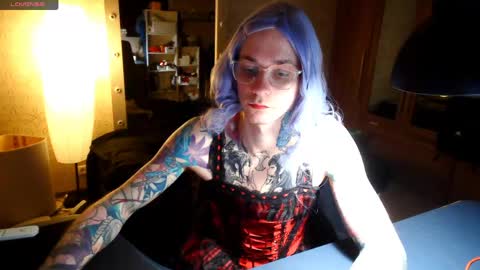 Julia online show from 05-09-26, 06:24