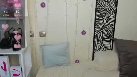 Snapshot of julescrown chatting on 01-11-25, 04:27 Jules online show from 01-11-25, 04:27