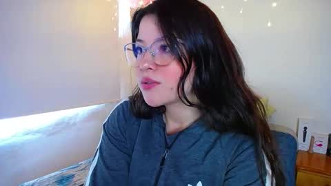 Juliana online show from 02-02-25, 03:17