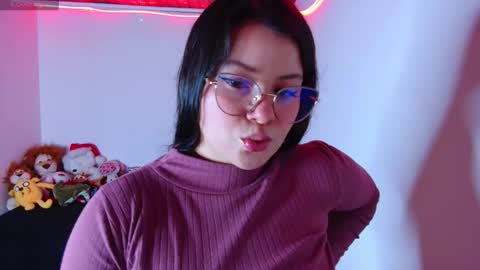 Juliana online show from 12-18-25, 04:18