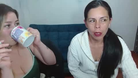  Juliana Torres  online show from 09-12-25, 11:37