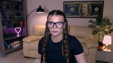 julia485262 online show from 07-06-26, 03:14