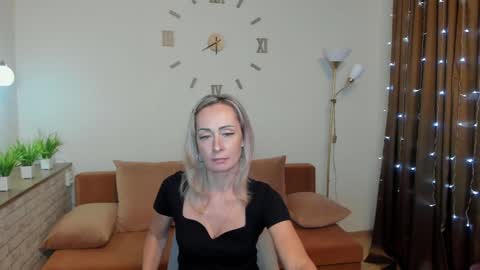 Snapshot of julia__cherry_ chatting on 01-07-25, 04:18 julia__cherry_ online show from 01-07-25, 04:18
