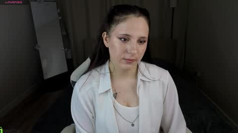 Julia Shyy online show from 05-09-26, 01:22
