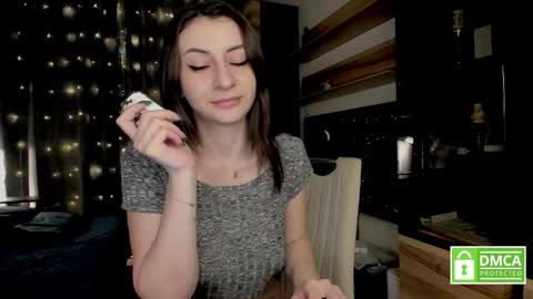 julia_t_mog online show from 03-31-26, 10:10