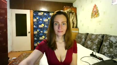 Snapshot of juliaa_foxi chatting on 02-04-25, 06:27 juliaa_foxi online show from 02-04-25, 06:27