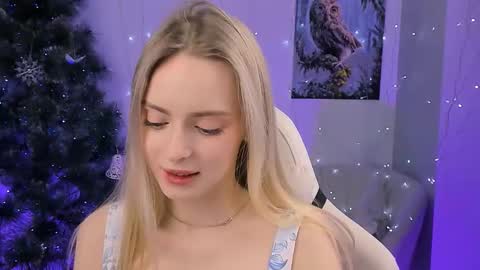 Julia online show from 02-12-26, 02:23