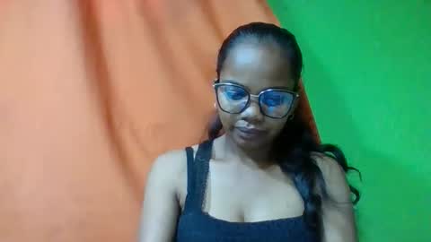 juliah02 online show from 05-14-26, 07:37