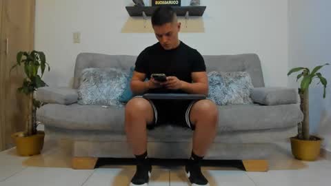 julian_wallace online show from 01-21-25, 11:34