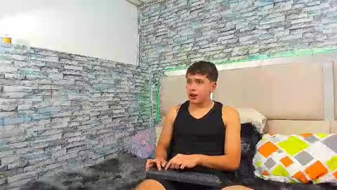 julian online show from 09-20-25, 01:12