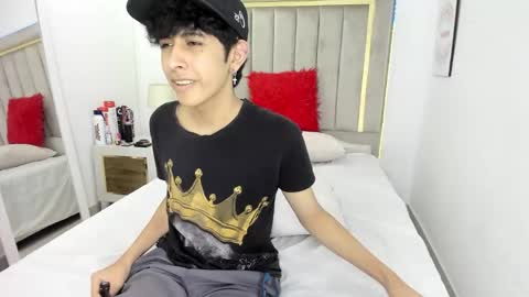 Julian online show from 01-11-26, 07:41