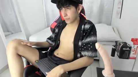 Julian online show from 03-11-26, 07:31