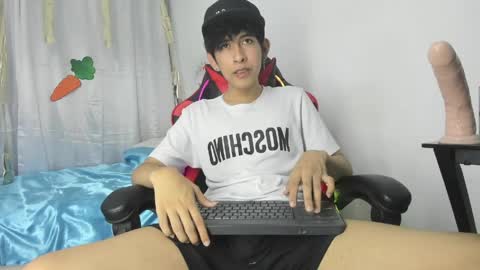 Julian online show from 04-06-26, 07:26