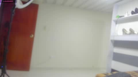 Snapshot of juliana__01 chatting on 12-19-25, 03:02 Juliana 01 online show from 12-19-25, 03:02