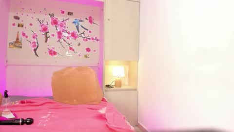 Snapshot of julianablaze chatting on 11-23-25, 08:25 julianablaze online show from 11-23-25, 08:25