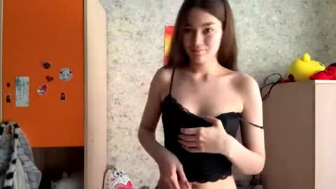 Viola online show from 05-25-26, 01:00