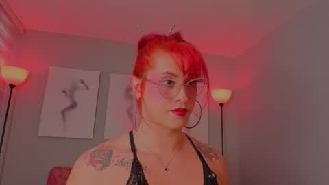Snapshot of julianna_saenz chatting on 03-23-26, 04:44 Juliana online show from 03-23-26, 04:44