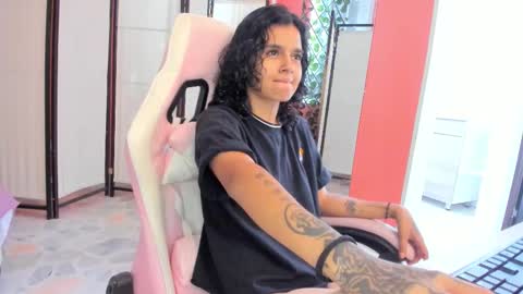 julianne_7 online show from 01-13-26, 07:30