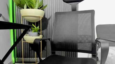 Julian online show from 03-11-26, 11:44