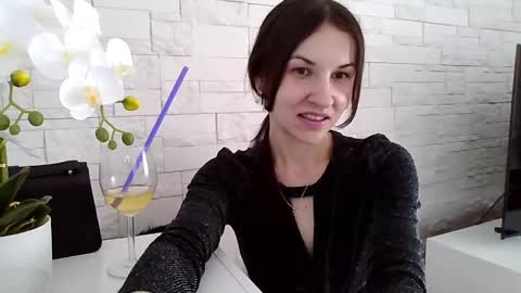 Snapshot of juliaorgasm chatting on 06-08-26, 02:39 Julia online show from 06-08-26, 02:39