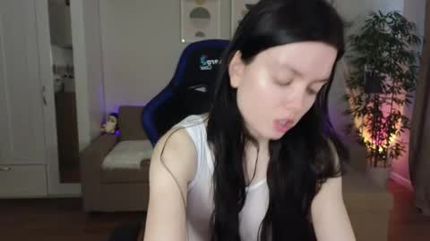 Julia online show from 05-27-26, 07:27
