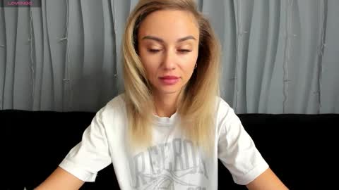 Snapshot of juliastar41 chatting on 10-14-25, 02:23 Yulya online show from 10-14-25, 02:23