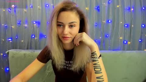 Snapshot of juliastar41 chatting on 11-25-25, 03:17 Yulya online show from 11-25-25, 03:17