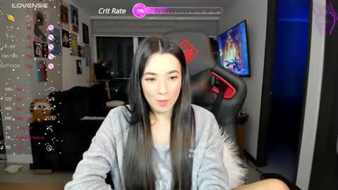 Snapshot of julidavila chatting on 03-05-25, 02:25 Jeimy Help me to reach 100 thumbs up online show from 03-05-25, 02:25