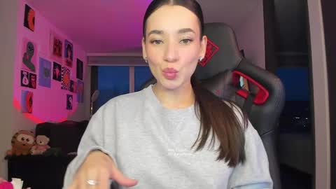 Jeimy Help me to reach 100 thumbs up online show from 05-17-26, 11:23
