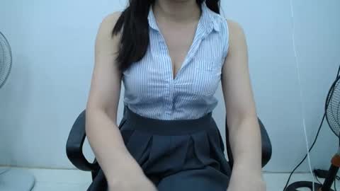 julie9x online show from 06-26-26, 09:19
